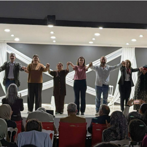 “Mümkün” Adlı Tiyatro Oyunumuz, İl Müdürlüğümüz Personeli Tarafından 21.05.2026 Tarihinde, Araklı Belediyesinin Ev Sahipliğinde Araklı Kültür Merkezinde Sahnelendi. - fotoğraf 1