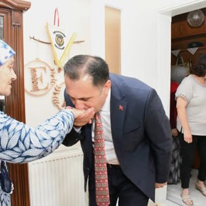 1999 Yılında Diyarbakır’da Görev Esnasında Geçirdiği Trafik Kazası Sonucu Şehit Olan Haşmet Aşkıntaş’ın Kıymetli Ailesini Ziyaret - fotoğraf 3