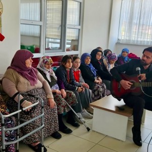 Tosya Huzurevimizde Gönüllere Dokunan Buluşma - fotoğraf 2