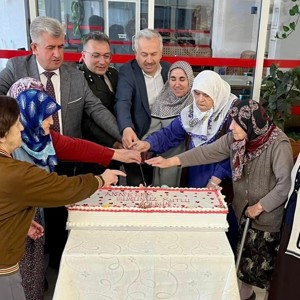 Güldal Akşit Huzurevimizde Anneler Günü Sevinci - fotoğraf 5