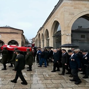 Kıbrıs Gazimiz Lütfi Mıstaç Askeri Törenle Ebediyete Uğurlandı - fotoğraf 4