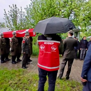 Kıbrıs Gazimiz Lütfi Mıstaç Askeri Törenle Ebediyete Uğurlandı - fotoğraf 5