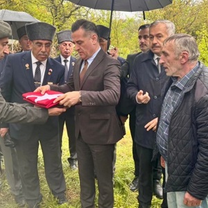 Kıbrıs Gazimiz Lütfi Mıstaç Askeri Törenle Ebediyete Uğurlandı - fotoğraf 6