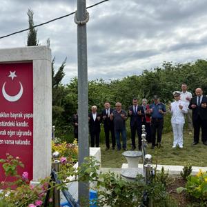 Akçakoca Kaymakamı Dr. Hacı Arslan Uzan Şehit Kabirlerini Ziyaret Etti. - fotoğraf 1