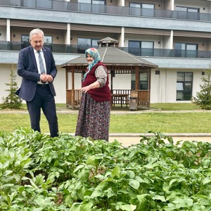 🌱 Huzurevimizde Fideler Umuda Dönüştü - fotoğraf 1
