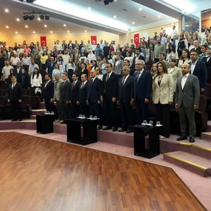 Manisa’da “Madde Bağımlılığına Çok Boyutlu Yaklaşım” Paneli Düzenlendi - fotoğraf 1