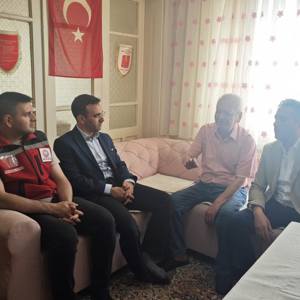 Demirci’de Şehit ve Gazi Ailelerine Bayram Ziyareti Gerçekleştirildi - fotoğraf 1