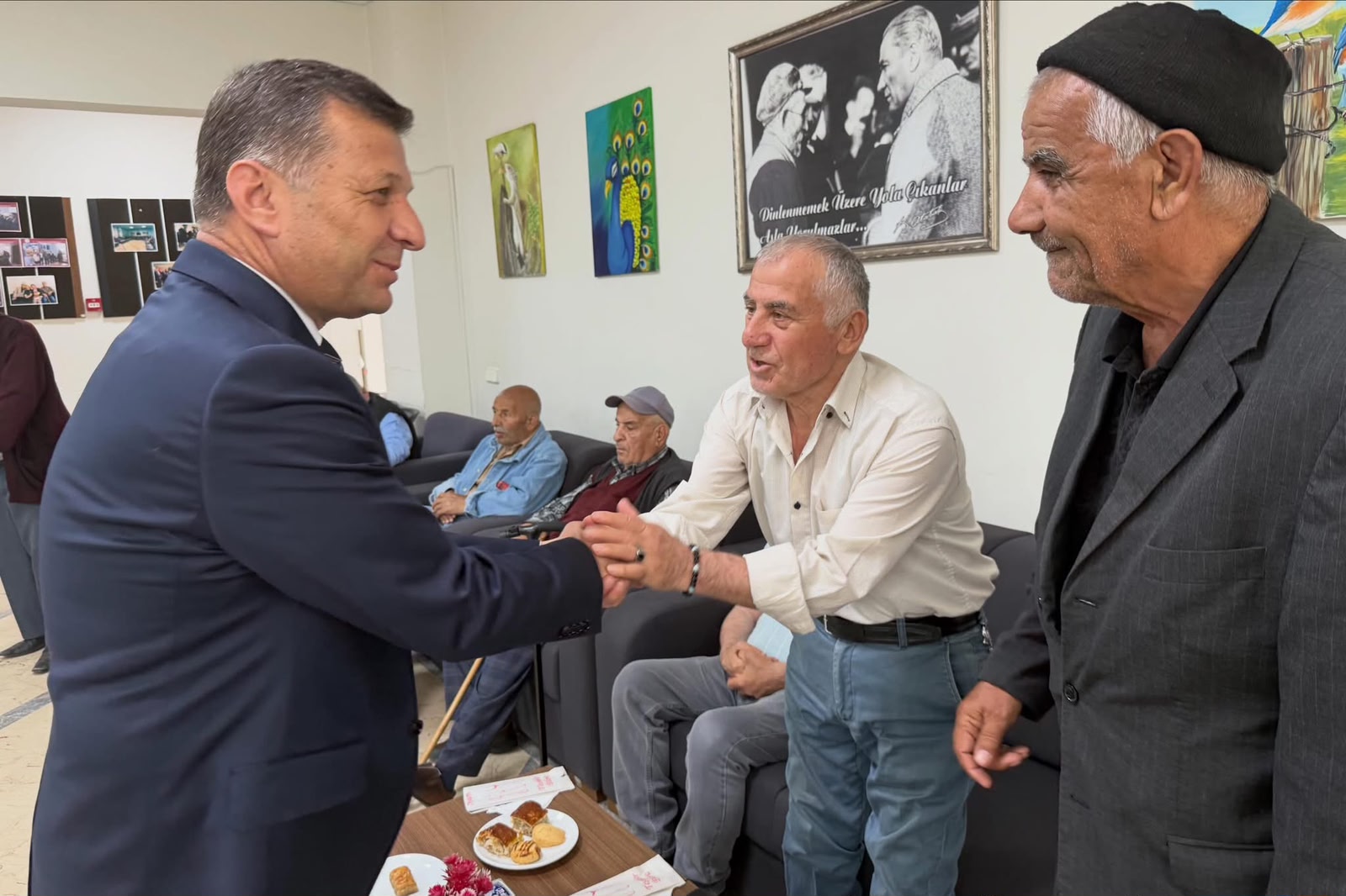 Büyüklerimizin Hayır Dualarıyla Bayramımız Bereketlendi