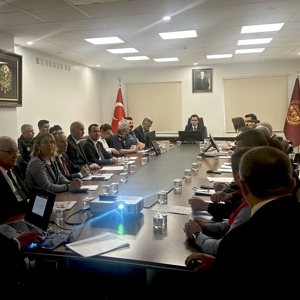 Vali Yardımcımız Sayın Yunus Emre Şahin başkanlığında, ilgili kamu kurum müdürleri ve temsilcilerinin katılımıyla İl Çocuk Koordinasyon Kurulu Toplantısı gerçekleştirildi. - fotoğraf 1