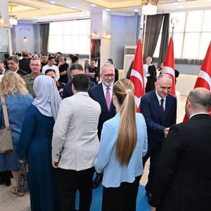 Manisa’da Resmî Bayramlaşma Töreni Gerçekleştirildi - fotoğraf 1