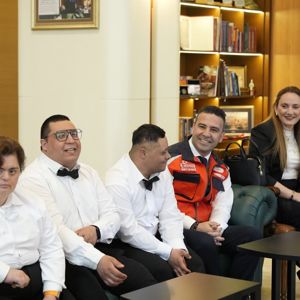 Engelliler Haftası Kapsamında Sayın Valimize Ziyaret Gerçekleştirildi - fotoğraf 2