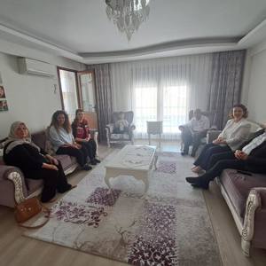 Akhisar’da Sehit Yakinlari ve Gaziler Bayramda Ziyaret Edildi - fotoğraf 4
