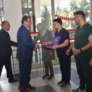Salihli Huzurevinde Bayramlaşma Programı Gerçekleştirildi - fotoğraf 4