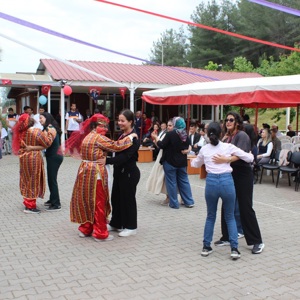 10-16 Mayıs Engelliler Haftası kapsamında düzenlenen program, İl Müdürümüz Sayın Tolga Nacar’ın katılımıyla  Osmaniye Bakım Rehabilitasyon ve Aile Danışma Merkezi Müdürlüğü’nde gerçekleştirildi. - fotoğraf 2