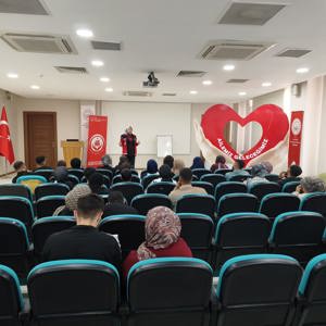 Aile Haftası Kapsamında Çiftlere Yönelik Eğitim Düzenlendi - fotoğraf 1