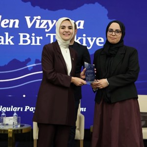 Bakanımız Göktaş, "Veriden Vizyona Üç Kuşak Türkiye" araştırmasına ilişkin düzenlenen programda konuştu - fotoğraf 9