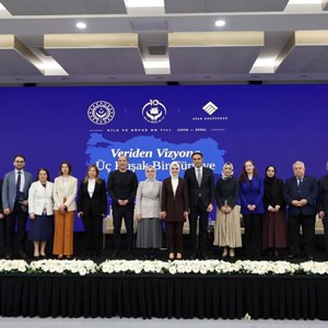 Bakanımız Göktaş, "Veriden Vizyona Üç Kuşak Türkiye" araştırmasına ilişkin düzenlenen programda konuştu - fotoğraf 6