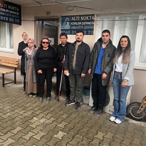 10-16 Mayıs EngellilerHaftası  kapsamında Osmaniye Sosyal Hizmet Merkezi Müdür Yardımcıları Ayşe Nur Bablı ve İbrahim Delioğlu tarafından Altı Nokta Körler Derneği’ne ziyaret gerçekleştirilmiştir. - fotoğraf 1