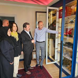 Şehit Ailesine Anneler Günü Ziyareti - fotoğraf 2