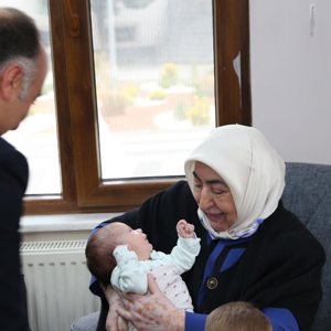 Çocuk Evleri Sitesine Anlamlı Ziyaret - fotoğraf 2