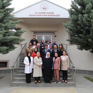 Çocuk Evleri Sitesine Anlamlı Ziyaret - fotoğraf 3