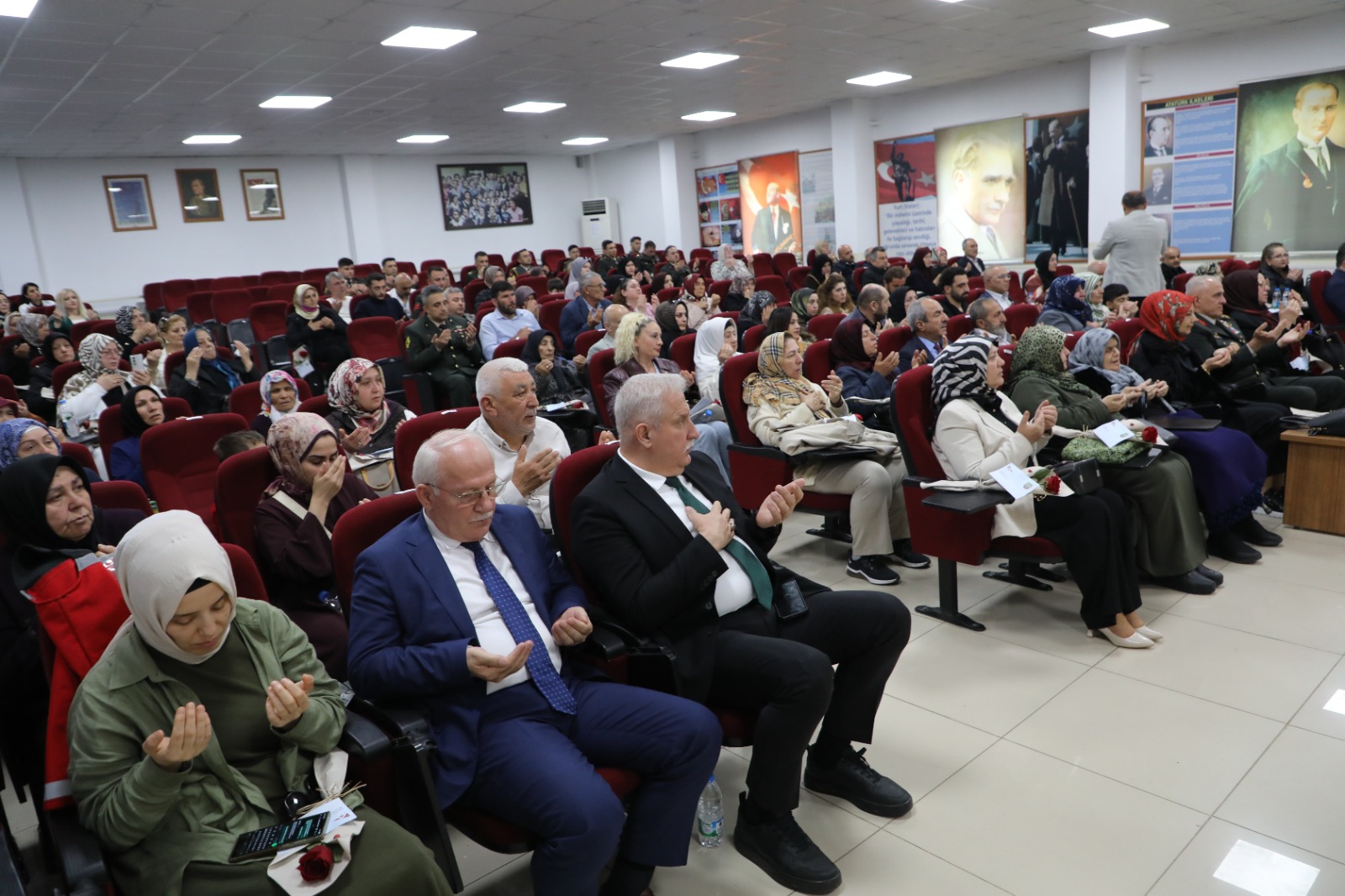 Garnizon Komutanlığında Şehit Aileleriyle Anlamlı Buluşma