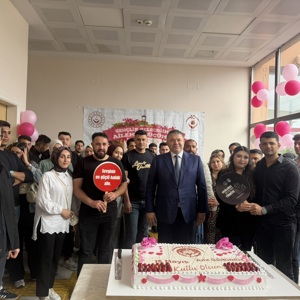 15 Mayıs Aile Günü” kapsamında İl Müdürlüğümüzde düzenlenen programda, evlenecek gençlere yönelik İl Müdürlüğümüz Eğitim Birimi ve İl Sağlık Müdürlüğü personelleri tarafından  evlilik öncesi eğitim programı gerçekleştirildi. - fotoğraf 1