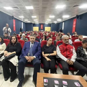 15 Mayıs Aile Günü” kapsamında İl Müdürlüğümüzde düzenlenen programda, evlenecek gençlere yönelik İl Müdürlüğümüz Eğitim Birimi ve İl Sağlık Müdürlüğü personelleri tarafından  evlilik öncesi eğitim programı gerçekleştirildi. - fotoğraf 3