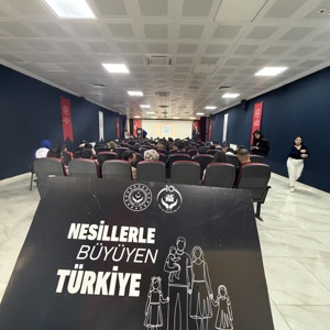15 Mayıs Aile Günü” kapsamında İl Müdürlüğümüzde düzenlenen programda, evlenecek gençlere yönelik İl Müdürlüğümüz Eğitim Birimi ve İl Sağlık Müdürlüğü personelleri tarafından  evlilik öncesi eğitim programı gerçekleştirildi. - fotoğraf 5