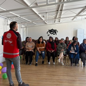 Kadirli Sosyal Hizmet Merkezi Eğitim Birimi personelleri tarafından Kadirli ADEM Kursu kursiyerlerine yönelik “Değerlerin Edinilmesinde Ailenin Rolü” konulu eğitim programı düzenlenmiştir. - fotoğraf 2