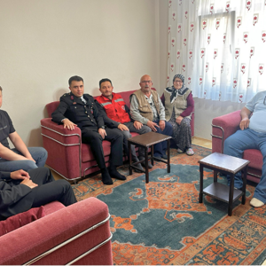 Kıbrıs Gazimiz Yakup Yılmaz hanesinde ziyaret edildi. - fotoğraf 1