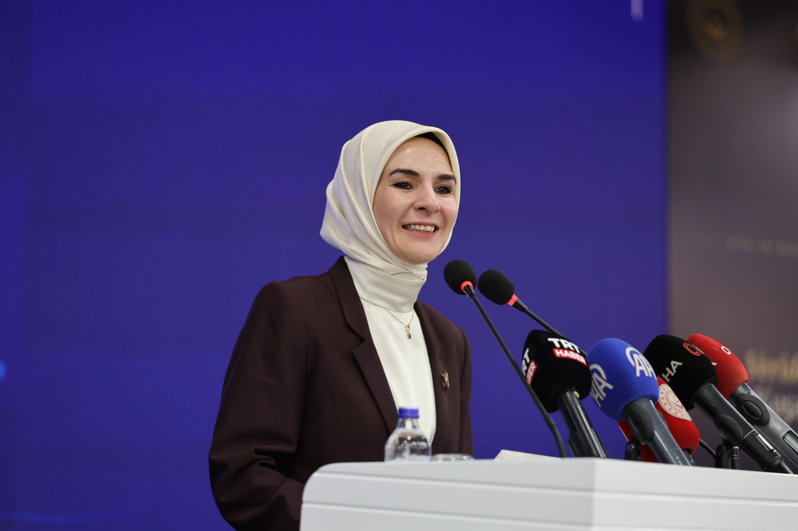 Bakanımız Sayın Mahinur Özdemir Göktaş, Enstitümüz tarafından gerçekleştirilen Veriden Vizyona Üç Kuşak Bir Türkiye: Araştırma Bulguları Paylaşım Programı'nda konuştu