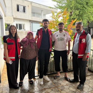 Düziçi Sosyal Hizmet Merkezi Müdürlüğü Şehit Yakınları ve Gaziler Birimi personelleri tarafından, Kurban Bayramı vesilesiyle şehit ailelerimiz ve gazilerimize ziyaretler gerçekleştirildi. - fotoğraf 2