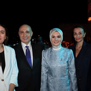 Bakanımız Göktaş, "Geleceğe İlham Veren Kadınlar-Küresel İşbirliği Akşam Yemeği" programına katıldı - fotoğraf 8