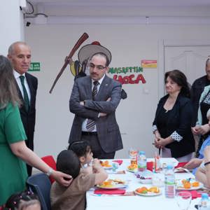 Nesiller Sanatla Buluştu: "Hayat İçin Sanat: Sanat Terapisi" Projesi Kapanış Programı Gerçekleşti - fotoğraf 3