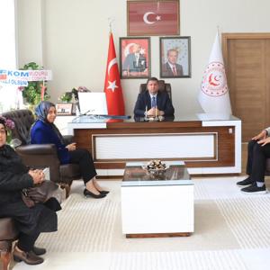 ENGELSİZ YAŞAM BAKIM REHABİLİTASYON VE AİLE DANIŞMA MERKEZİ MÜDÜRÜ VE ÇALIŞMA ARKADAŞLARIMIZDAN İL MÜDÜRÜMÜZ SAYIN SERDAR DEMİRCİ’YE ZİYARET - fotoğraf 1