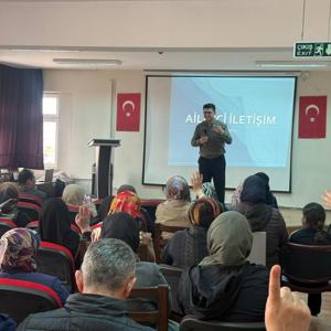 Modüler Aile Eğitim Programı'nın Yaygınlaştırılması Kapsamında İmam Hatip Okulları Velilerine Yönelik Eğitim Programı Tamamlandı - fotoğraf 2