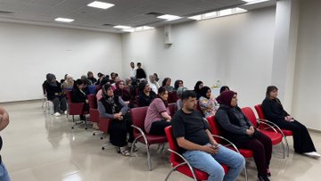  İŞKUR çalışanlarına yönelik dijital bağımlılık ve kadına yönelik şiddetle mücadele konularında bilgilendirme ve eğitim faaliyeti gerçekleştirilmiştir.