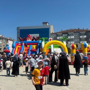 Çocuklarımız İçin Sahadayız: Çocuk Şenliklerinde Ailelerimiz ve Çocuklarımızla Güzel Bir Gün Geçirdik - fotoğraf 4