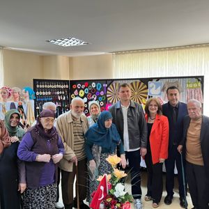 Büyüklerimizin El Emeği Ürünleri Sergilendi - fotoğraf 1