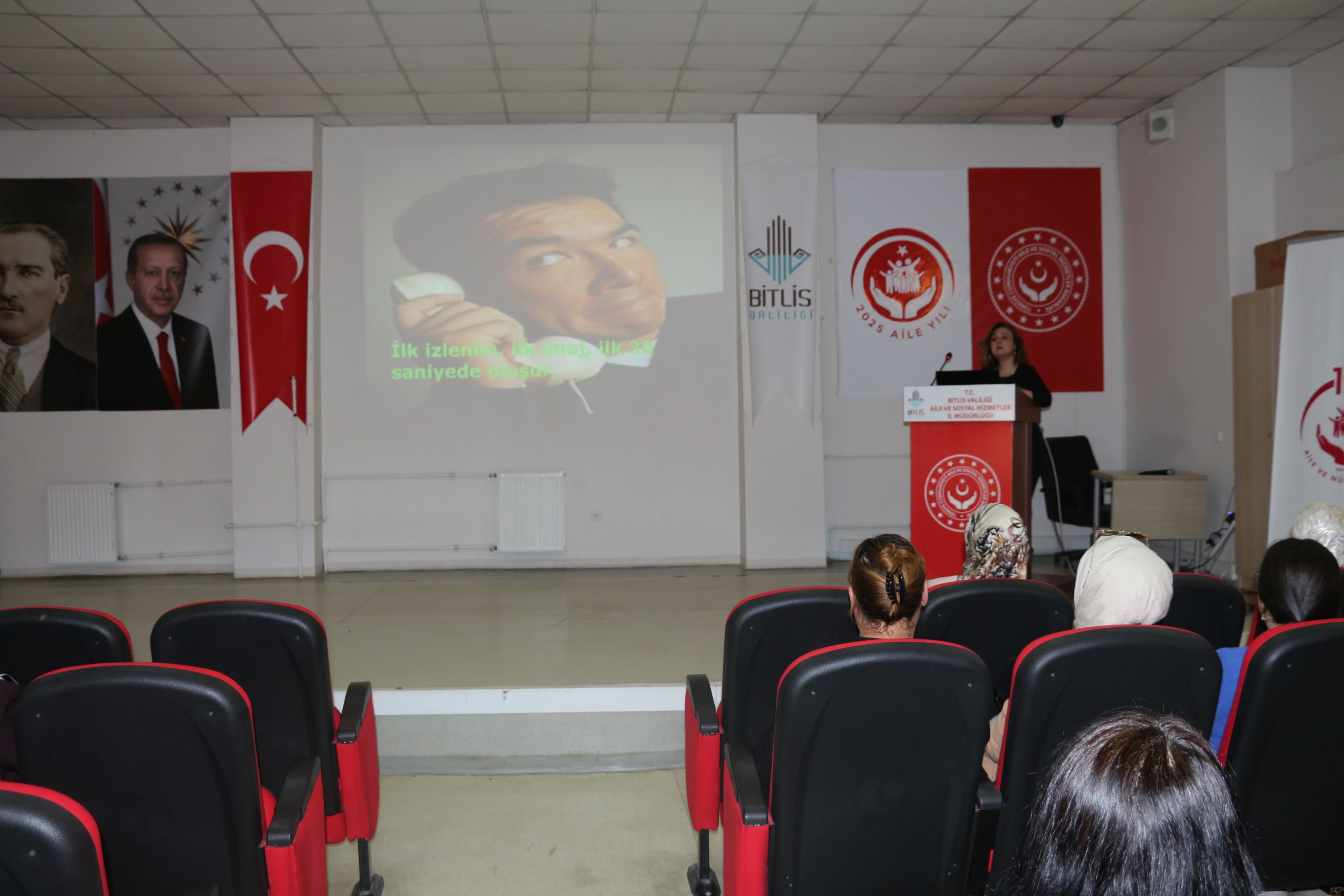  Hizmet içi eğitim programı kapsamında “Diksiyon, Akıcı Konuşma ve İletişim Becerileri” eğitimi
