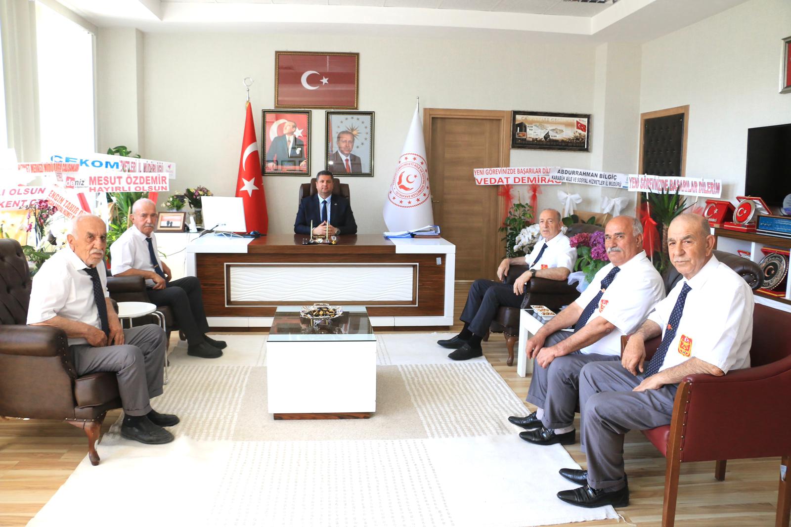 TÜRKİYE MUHARİP GAZİLER DERNEĞİ BAŞKANI SAYIN MEHMET NAMIK BULUT VE DEĞERLİ GAZİLERİMİZDEN İL MÜDÜRÜMÜZ SAYIN SERDAR DEMİRCİ'YE HAYIRLI OLSUN ZİYARETİ