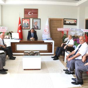 TÜRKİYE MUHARİP GAZİLER DERNEĞİ BAŞKANI SAYIN MEHMET NAMIK BULUT VE DEĞERLİ GAZİLERİMİZDEN İL MÜDÜRÜMÜZ SAYIN SERDAR DEMİRCİ'YE HAYIRLI OLSUN ZİYARETİ - fotoğraf 1
