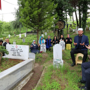 Şehidimiz Fahreddin Sarı’nın Şehadetinin Yıl Dönümü Dolayısıyla, Işıklı Mahallesi’nde Bulunan Kabri Başında Anma Programı Gerçekleştirildi. - fotoğraf 1