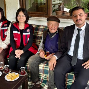 Milli Aile Haftası Kapsamında Cide’de Üç Kuşak Bir Arada Yaşayan Oymak Ailesine Ziyaret Gerçekleştirdik - fotoğraf 2