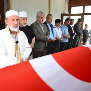 Kıbrıs Gazimiz Erol Şimşir Son Yolculuğuna Uğurlandı. - fotoğraf 1