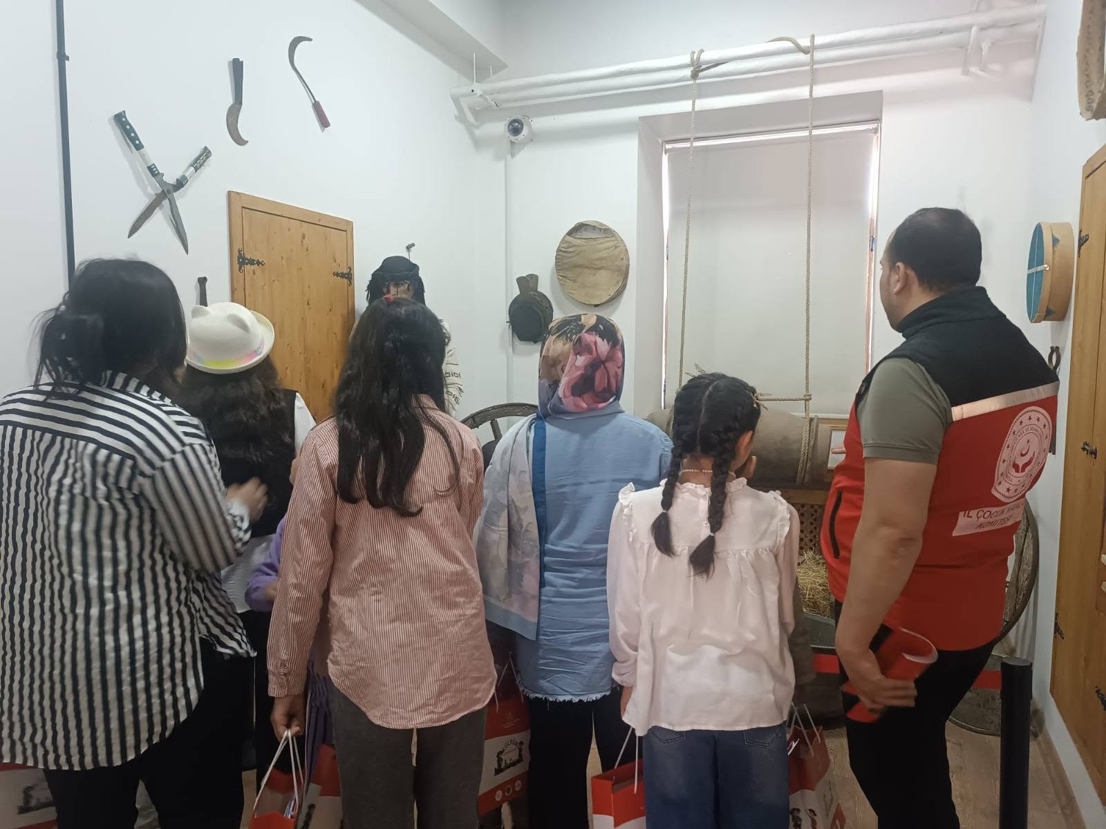 Ebeveyn Kaybı Yaşamış Çocuklarımızla Müze Gezisi Gerçekleştirildi