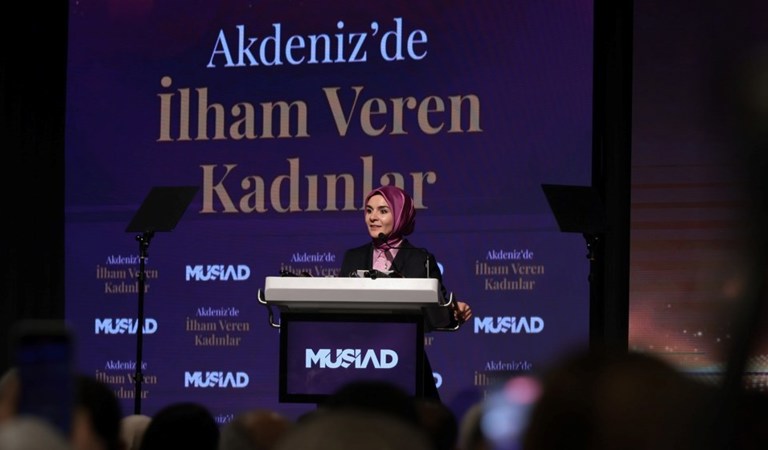 Aile ve Sosyal Hizmetler Bakanımız Göktaş, "Akdeniz'de İlham Veren Kadınlar" programına katıldı