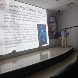 Aile Eğitim Programı Kapsamında Etkili İletişim ve Dijital Okuryazarlık Eğitimleri Gerçekleştirildi - fotoğraf 3