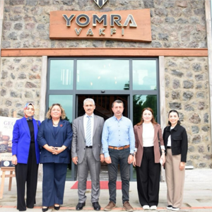 Kadın Varsa Çözüm Var Derneği’nin Yomra Vakfı İş Birliğiyle Hazırladığı Sergiye Katılım Sağlandı - fotoğraf 1